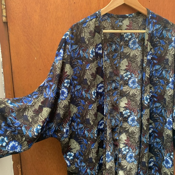 Vintage ✨ floral kimono - Picture 4 of 6